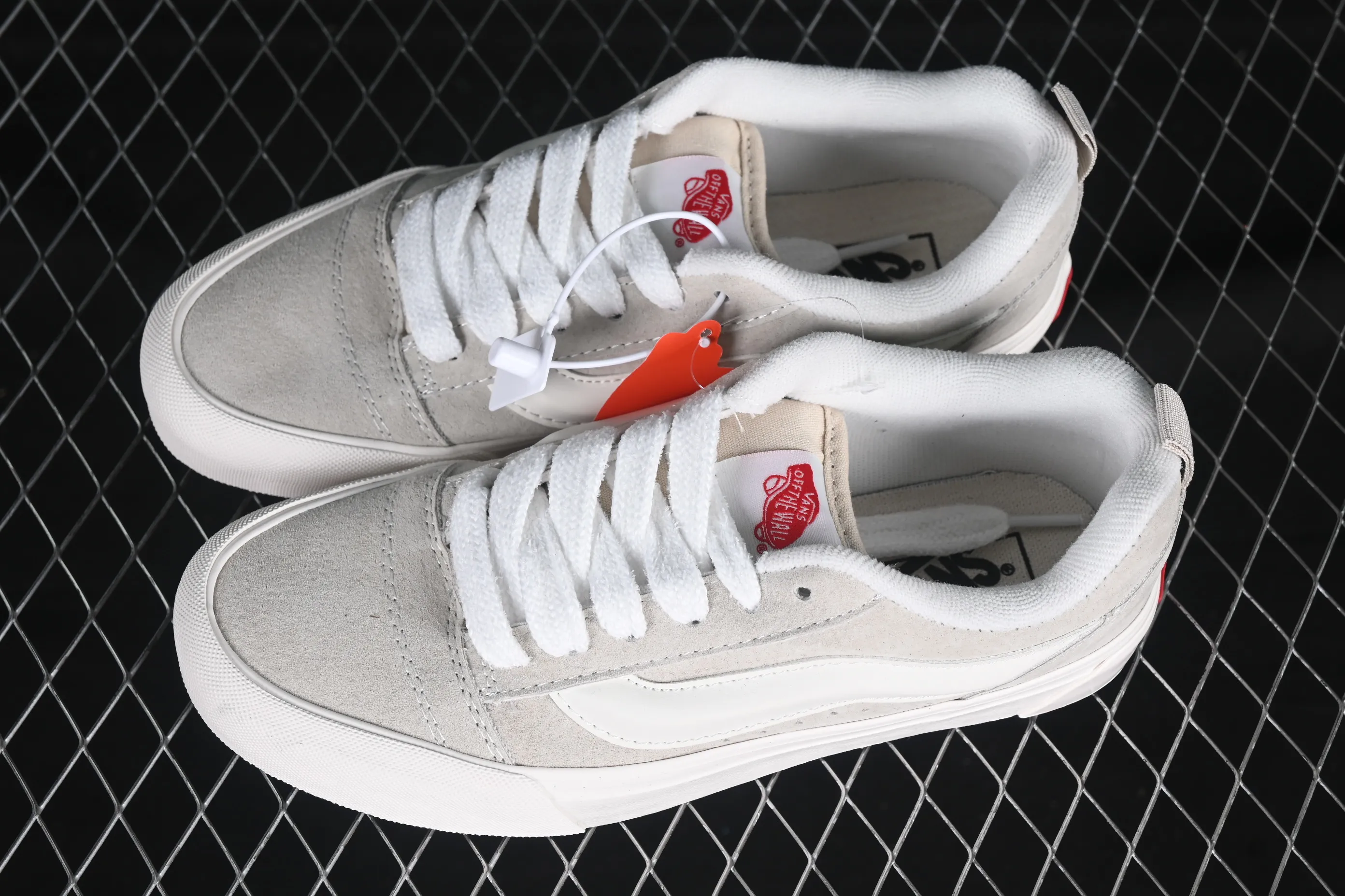 All categories Vans Vans series Vans Low Vans low-top Vans Knu Skool Vans low-top retro casual fat bread shoes VN000D750CK